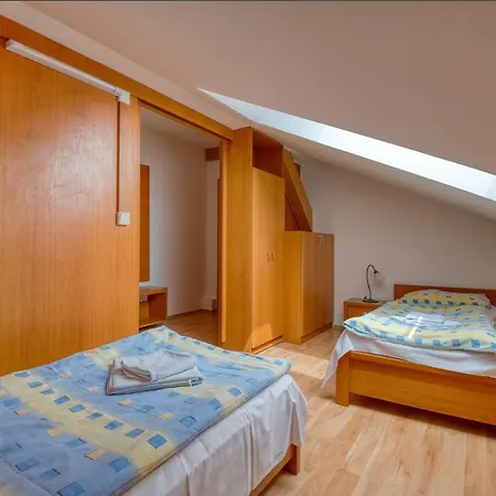 Skoliace Stredisko Ives Hotel Kosice