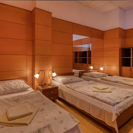 Hotel Skoliace Stredisko Ives Košice